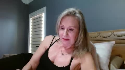 LisaisLuscious online show from November 30, 2:05 pm