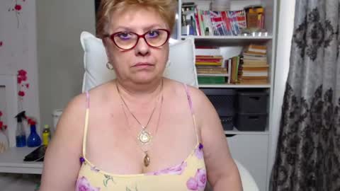 sexylynette4u online show from November 19, 8:17 am