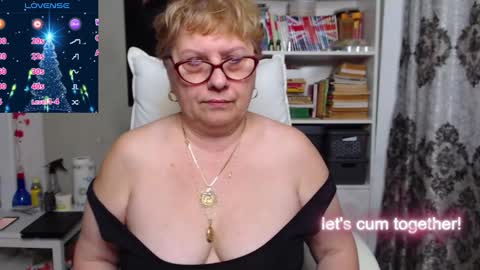 sexylynette4u online show from December 19, 8:47 am