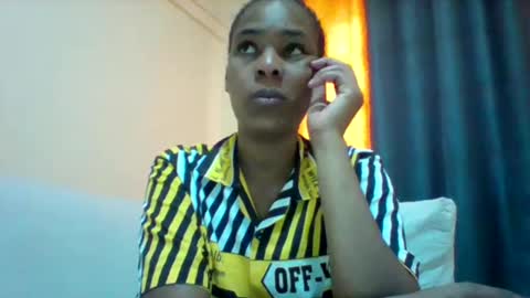 DOVY ACHIENG online show from November 26, 10:29 am