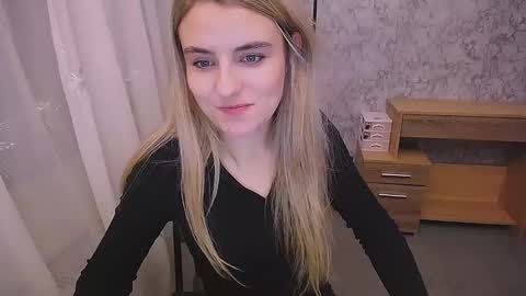 shy_sabrina_ online show from January 2, 1:11 pm