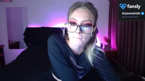 shysweetrish online show from December 10, 3:21 am