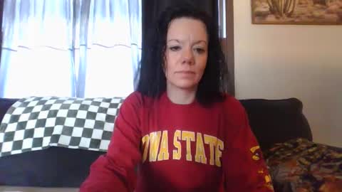 Mrs. St. Patrickk online show from January 3, 4:43 pm