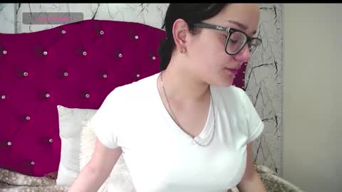 silvia_ls online show from December 4, 9:39 pm