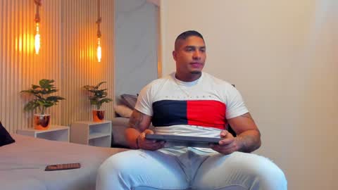 simeone_panda online show from November 22, 11:22 am