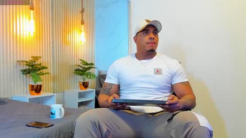 simeone_panda online show from December 22, 3:38 pm