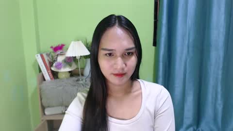 simple_lady21 online show from December 19, 11:01 pm