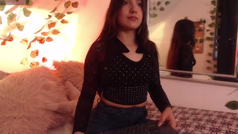 soffy_19 online show from December 27, 8:17 pm