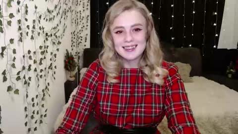 sofia_rosemary online show from December 31, 12:56 pm