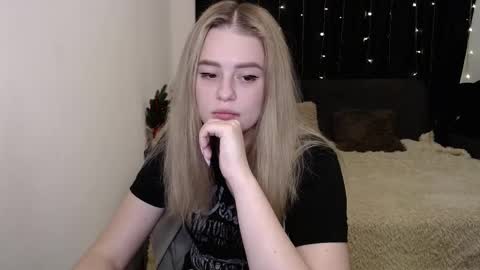 sofia_rosemary online show from December 24, 11:09 am