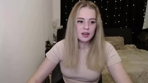 sofia_rosemary online show from December 22, 1:05 pm