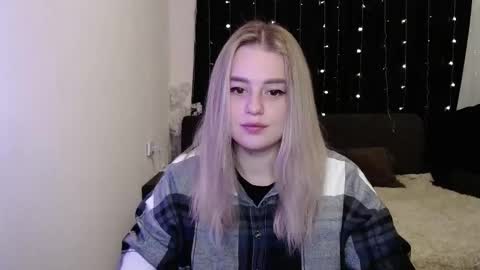 sofia_rosemary online show from December 4, 11:41 am