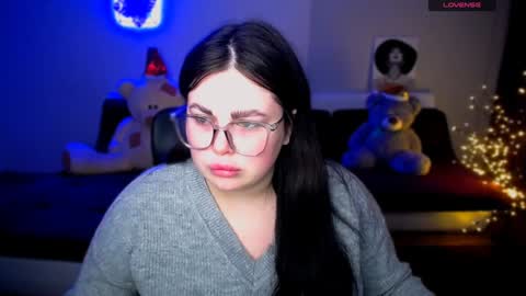 sophia__olsen online show from December 10, 6:04 am