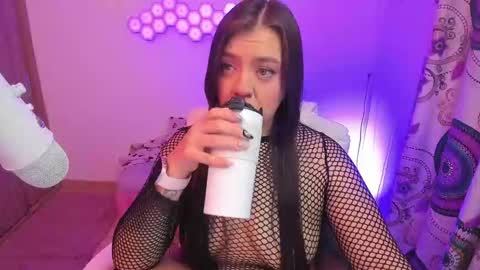 sophia_grants online show from January 14, 4:50 am