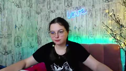 sophiedreamss online show from January 11, 1:49 pm