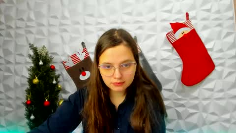 sophiedreamss online show from December 12, 9:54 am