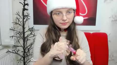 sophiedreamss online show from December 22, 1:05 pm