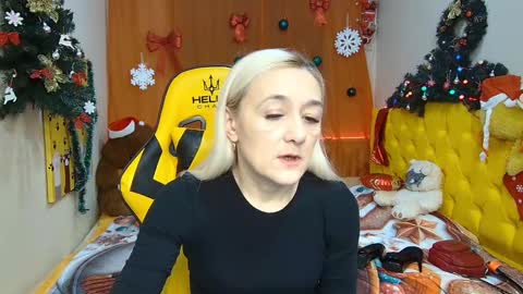 sophiekittyy online show from December 26, 7:27 am