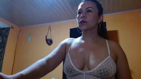 stefany online show from January 19, 4:58 am