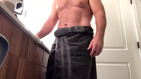 stlhotwifeguy online show from December 5, 2:41 pm