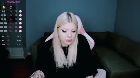 succubus_leslie online show from December 24, 12:25 pm