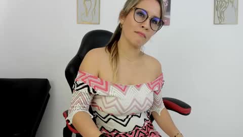 sugar_milff online show from November 20, 2:09 pm