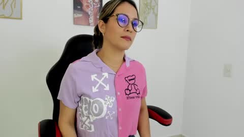 sugar_milff online show from December 13, 2:22 pm