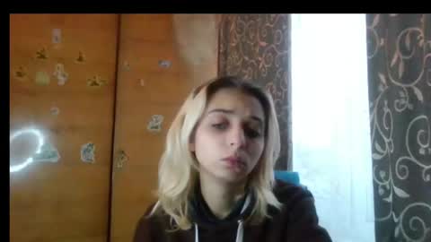 sunny__sue online show from December 5, 7:40 am