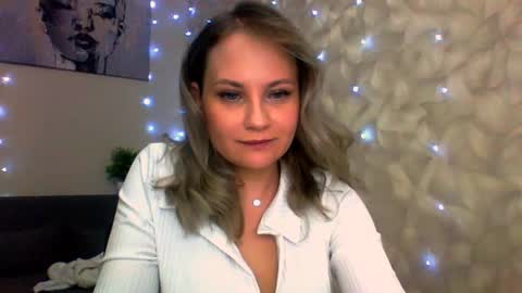 Naomi online show from November 18, 6:03 am