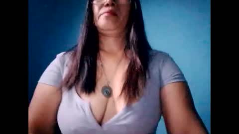 suzzie_hot online show from December 8, 8:10 am