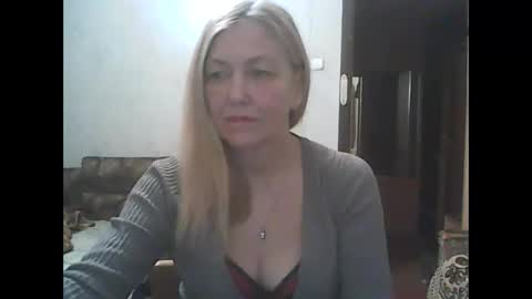 sweet4blonde609 online show from November 26, 1:51 am