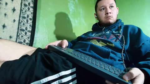 sweet_guy35 online show from December 13, 6:32 pm