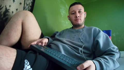 sweet_guy35 online show from December 19, 4:43 pm