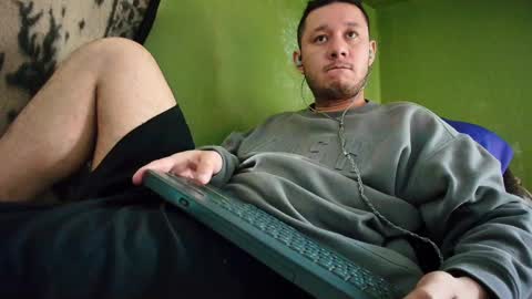 sweet_guy35 online show from January 2, 4:04 pm