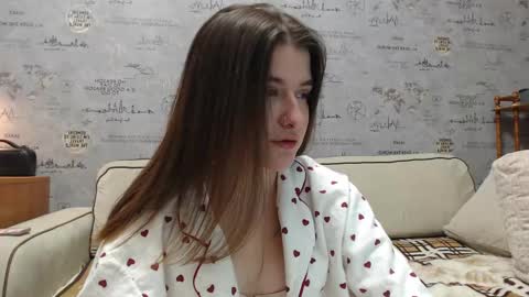 sweet_honey999 online show from December 4, 5:22 am