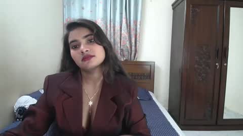 simran online show from January 4, 1:59 pm