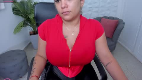 Fabiana online show from December 3, 6:57 pm