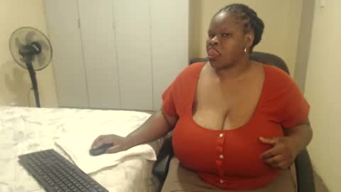 sweetnoziexxx online show from November 24, 4:49 am