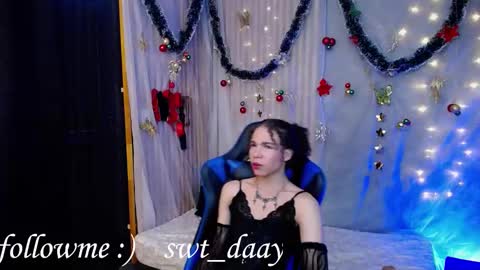 swt_day_ online show from December 15, 4:01 pm