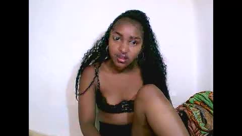 sylviasexy27 online show from November 22, 6:33 am