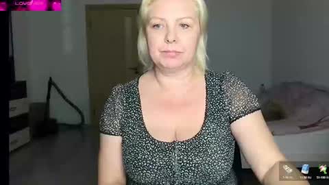 tashaa_x online show from November 10, 6:31 pm