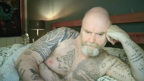 Tattooeddilf online show from November 12, 9:27 pm