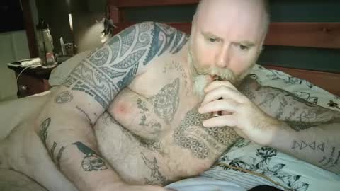 Tattooeddilf online show from November 13, 8:04 pm