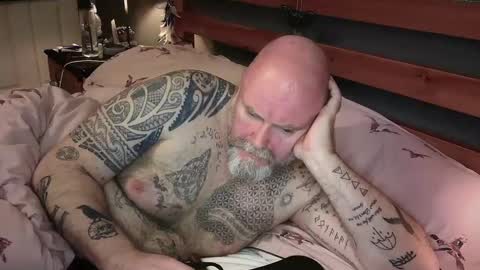 Tattooeddilf online show from November 23, 2:47 am