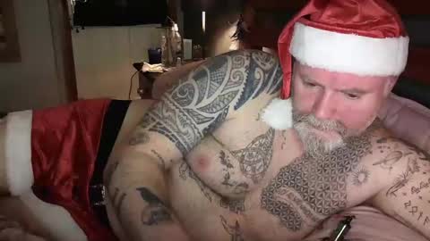 Tattooeddilf online show from December 22, 8:41 pm