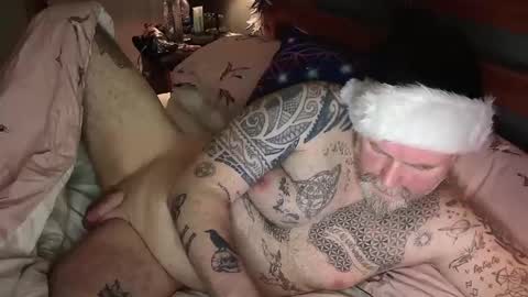 Tattooeddilf online show from December 15, 9:37 pm