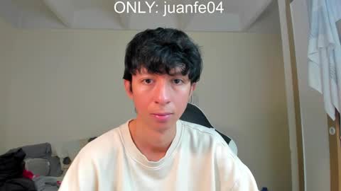 Juanfe  online show from December 14, 1:36 am