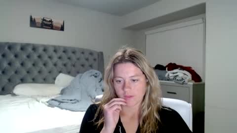 thatprettyblondegirl online show from December 18, 2:16 am