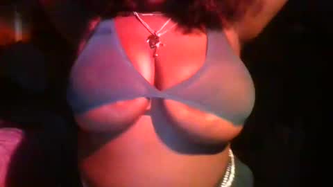 theebonybrownie online show from December 17, 5:21 am