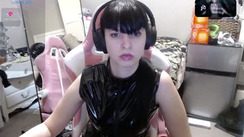   A Goth Chick   online show from January 19, 8:50 pm